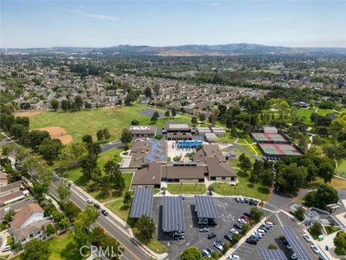 9 Badger Pass , Irvine, CA
