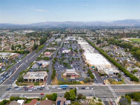 9 Badger Pass , Irvine, CA