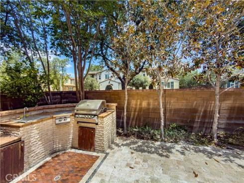 80 Wonderland , Irvine, CA