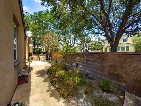 80 Wonderland , Irvine, CA