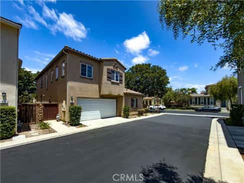 80 Wonderland , Irvine, CA