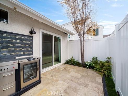 20 Wintermist 86 , Irvine, CA