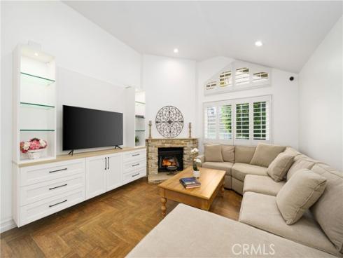 20 Wintermist 86 , Irvine, CA