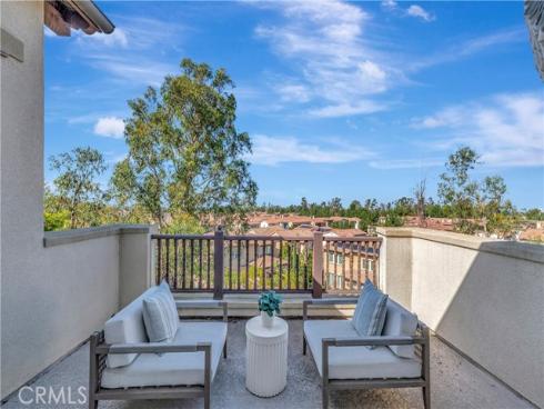 126 Long Fence , Irvine, CA