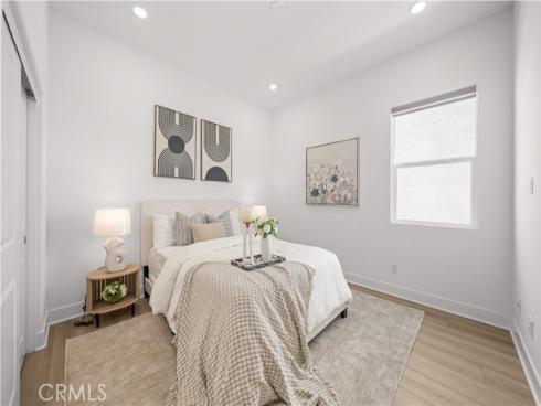 608 Chinon , Irvine, CA