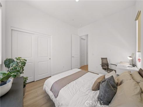 608 Chinon , Irvine, CA