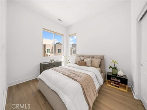 608 Chinon , Irvine, CA