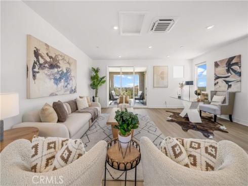 608 Chinon , Irvine, CA