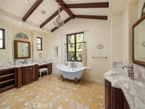 50 Copper Creek , Irvine, CA
