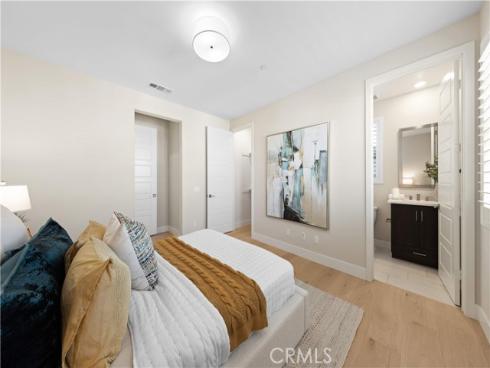 60 Harlow , Irvine, CA