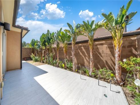 116 Cordial , Irvine, CA