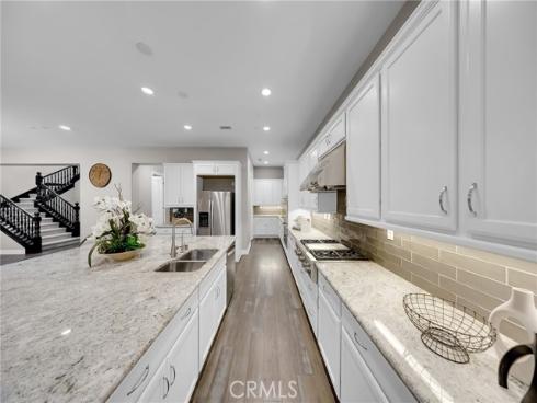 60 Dunmore , Irvine, CA