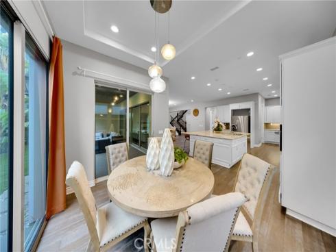 60 Dunmore , Irvine, CA