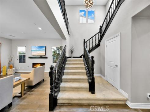 60 Dunmore , Irvine, CA