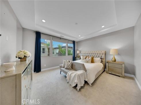 60 Dunmore , Irvine, CA