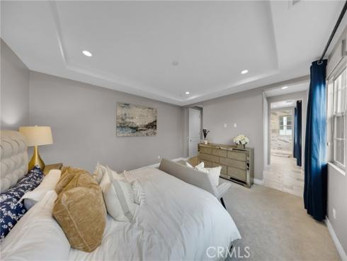 60 Dunmore , Irvine, CA