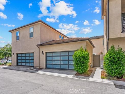 352 Chorus , Irvine, CA