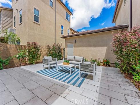 352 Chorus , Irvine, CA