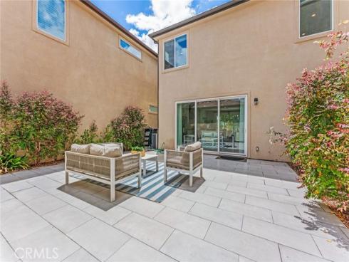 352 Chorus , Irvine, CA
