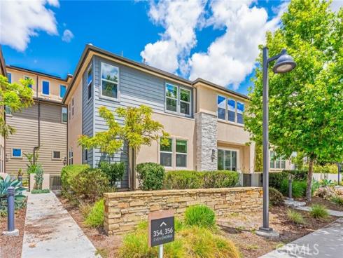 352 Chorus , Irvine, CA