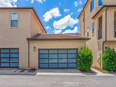 352 Chorus , Irvine, CA