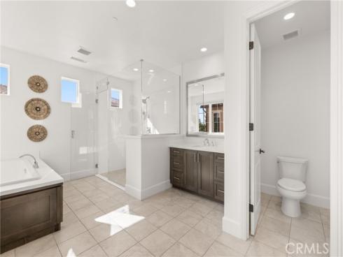 65 Glacier Valley , Irvine, CA