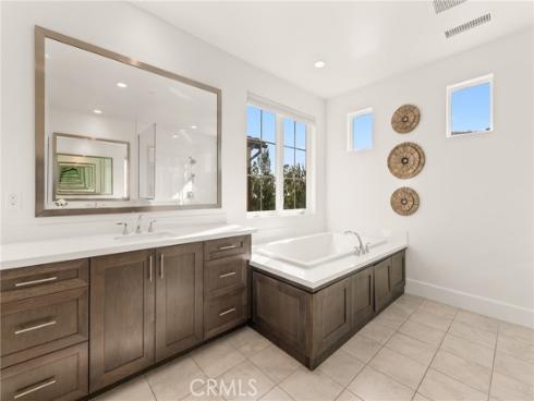 65 Glacier Valley , Irvine, CA