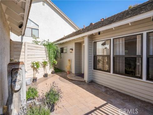 492 E Yale Loop , Irvine, CA