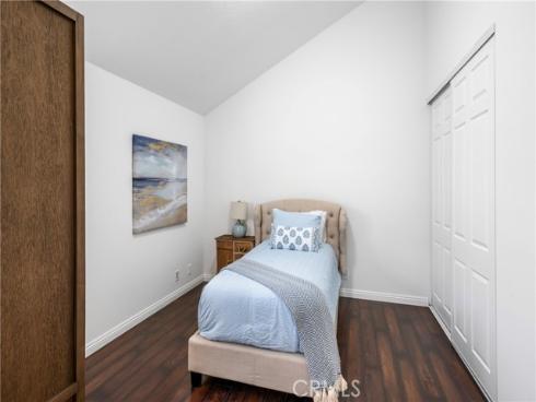 492 E Yale Loop , Irvine, CA