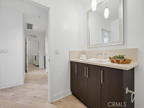402 Rockefeller 406 , Irvine, CA
