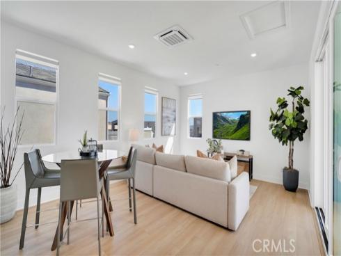 157 Sawbuck , Irvine, CA