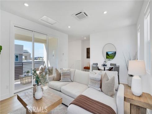 157 Sawbuck , Irvine, CA
