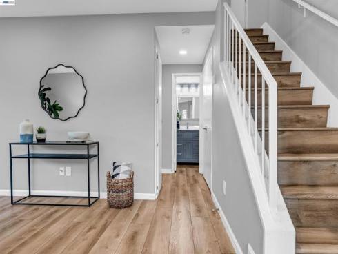 419 Tangelo , Irvine, CA