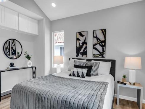 419 Tangelo , Irvine, CA