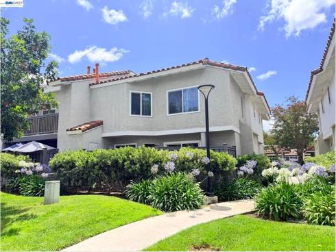 419 Tangelo , Irvine, CA