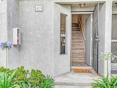 419 Tangelo , Irvine, CA