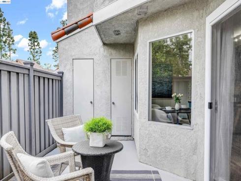 419 Tangelo , Irvine, CA