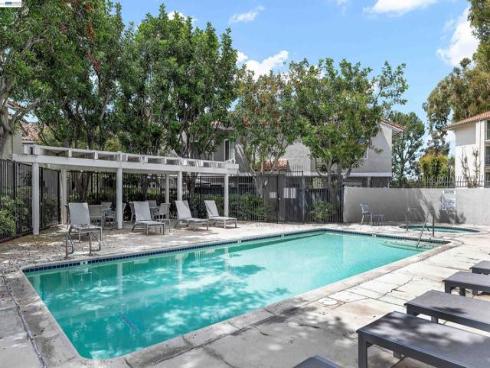 419 Tangelo , Irvine, CA
