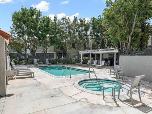 419 Tangelo , Irvine, CA