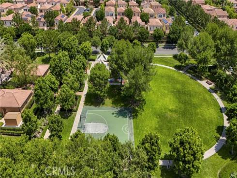 68  Gainsboro  , Irvine, CA