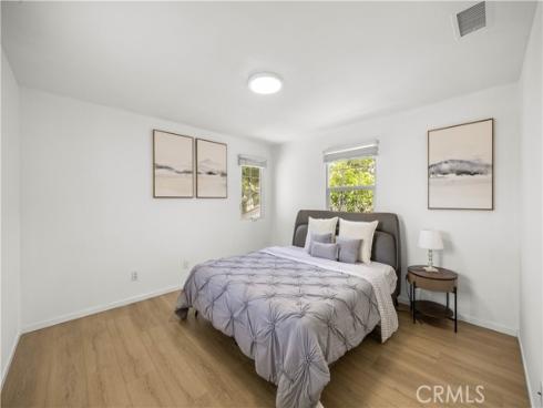 102 Chantilly , Irvine, CA