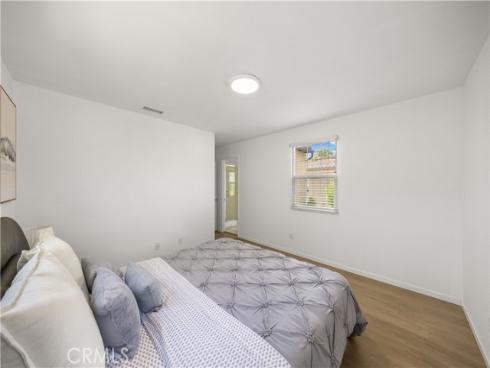 102 Chantilly , Irvine, CA