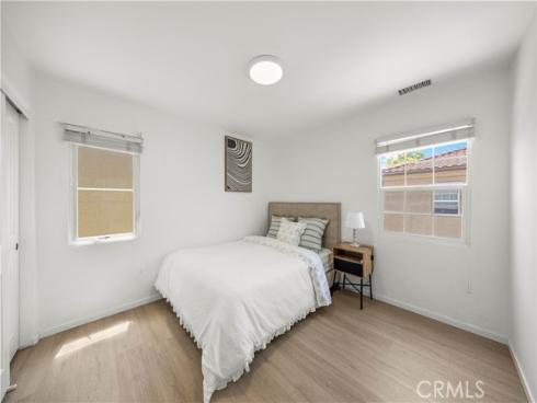 102 Chantilly , Irvine, CA