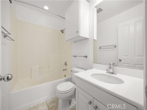 102 Chantilly , Irvine, CA