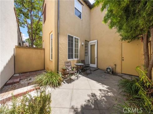 102 Chantilly , Irvine, CA