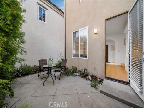102  Chantilly  , Irvine, CA