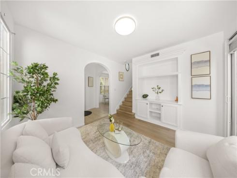 102 Chantilly , Irvine, CA