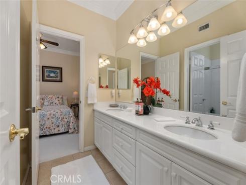 25 Carpenteria , Irvine, CA