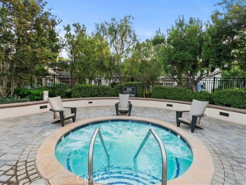 25 Carpenteria , Irvine, CA
