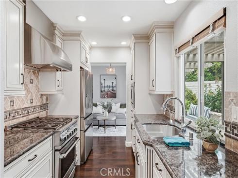 11 Shadowleaf , Irvine, CA